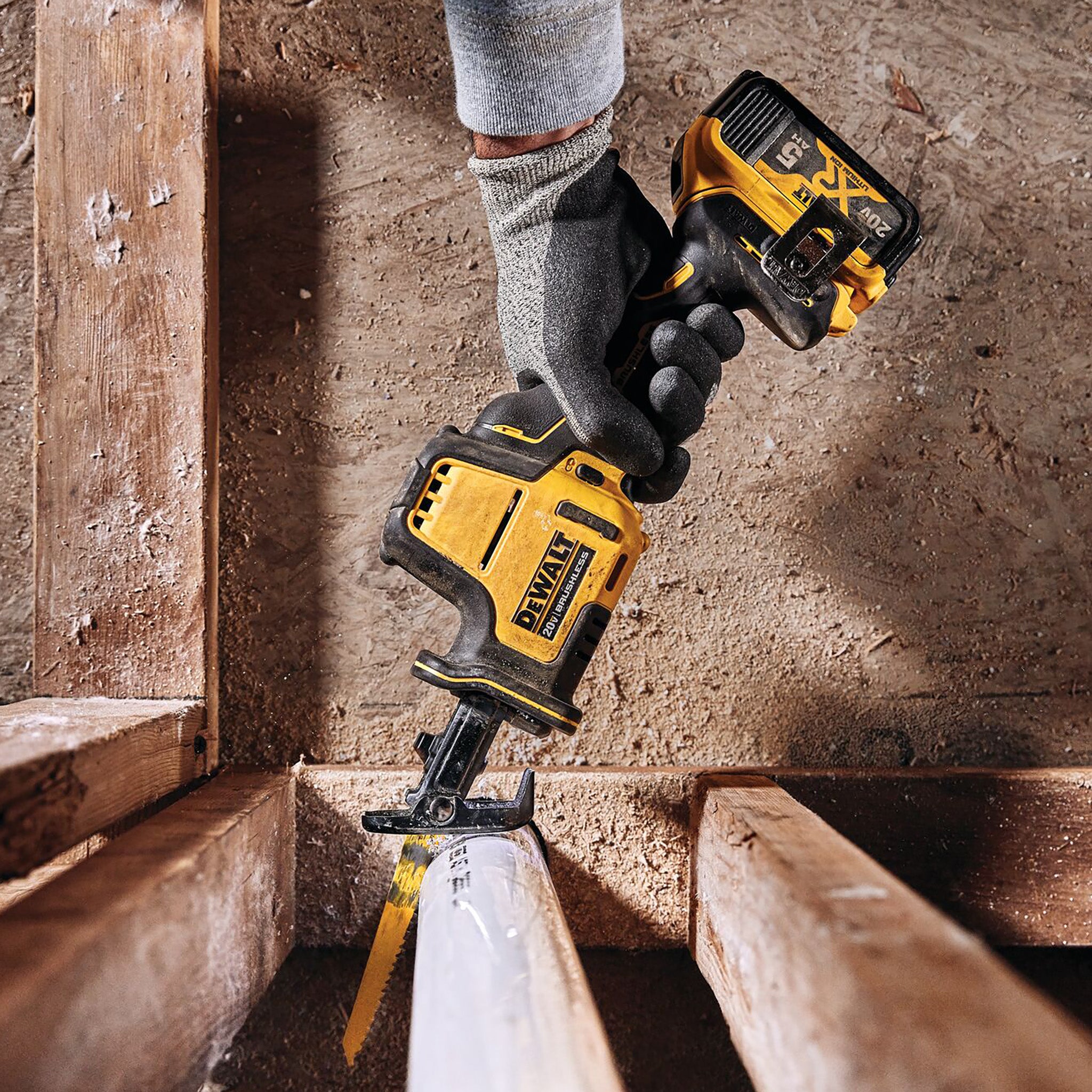 DEWALT DCS369B - 20V MAX ATOMIC Lithium-Ion Cordless Brushless One-Handed Reciprocating Saw (Tool Only)