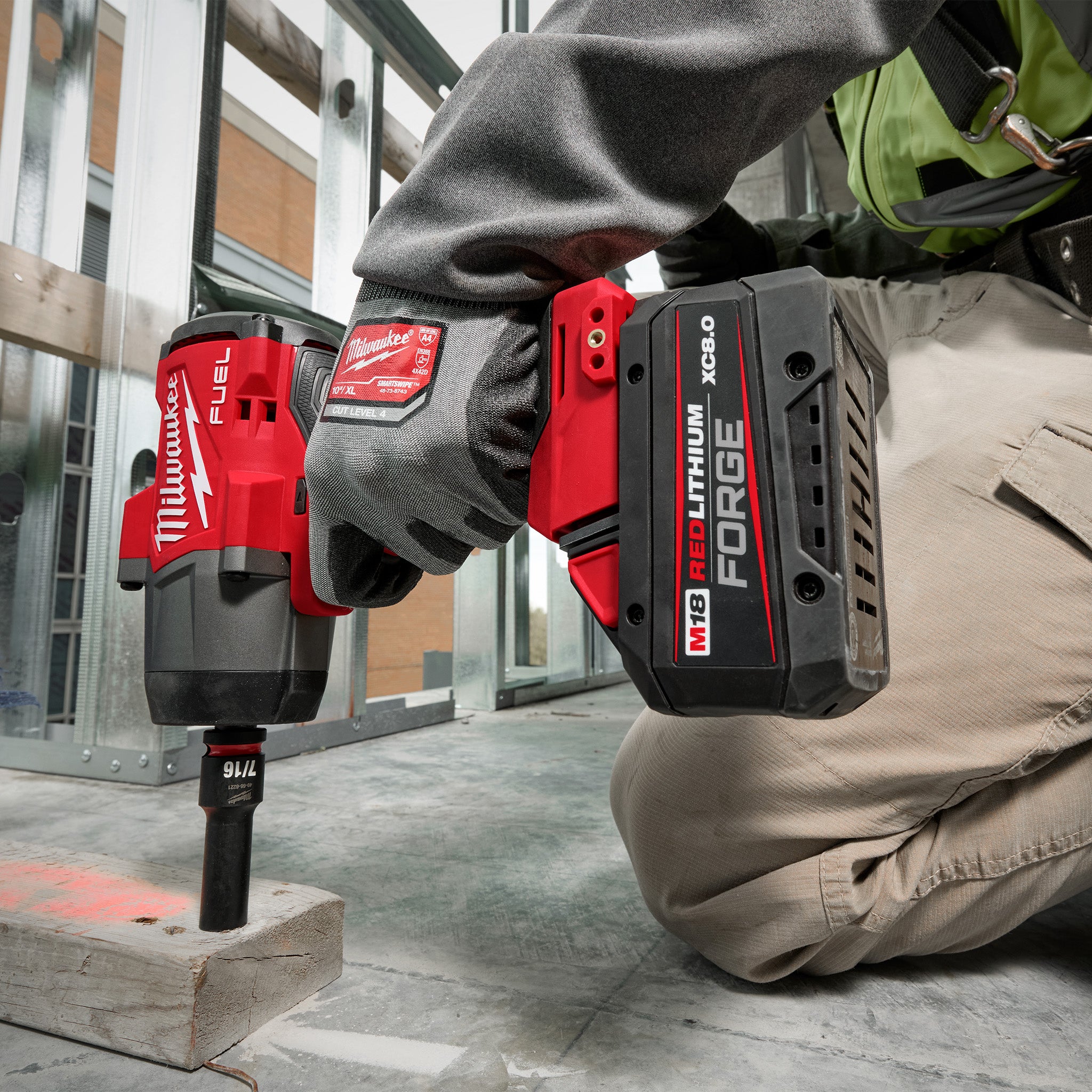 Milwaukee 48-11-1881 - 18V M18 Lithium-Ion Extended Capacity (XC) 8.0 Ah REDLITHIUM FORGE Battery