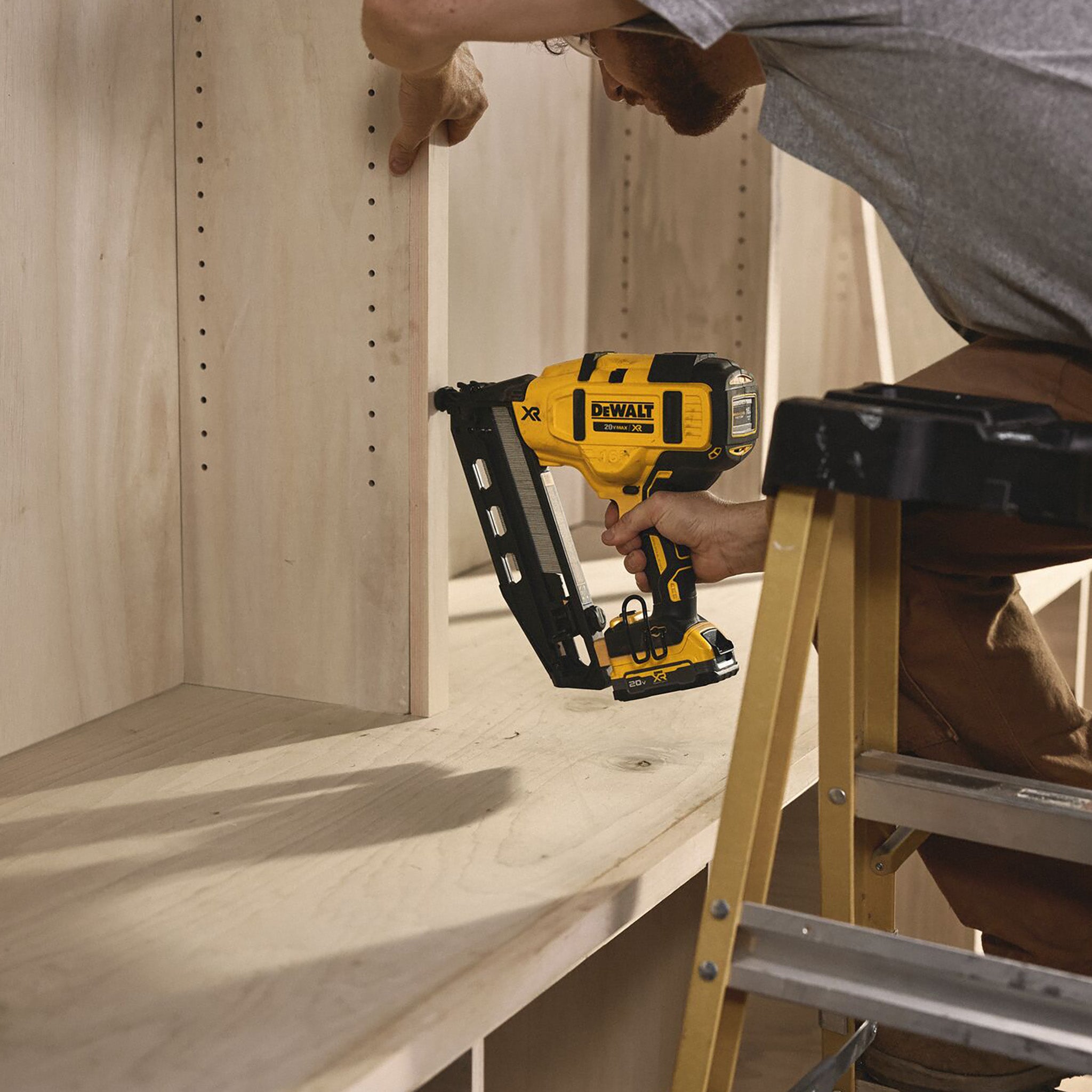 DEWALT DCN660B - 20V MAX XR Lithium-Ion Cordless Brushless 16-Gauge Angled Finish Nailer (Tool-Only)