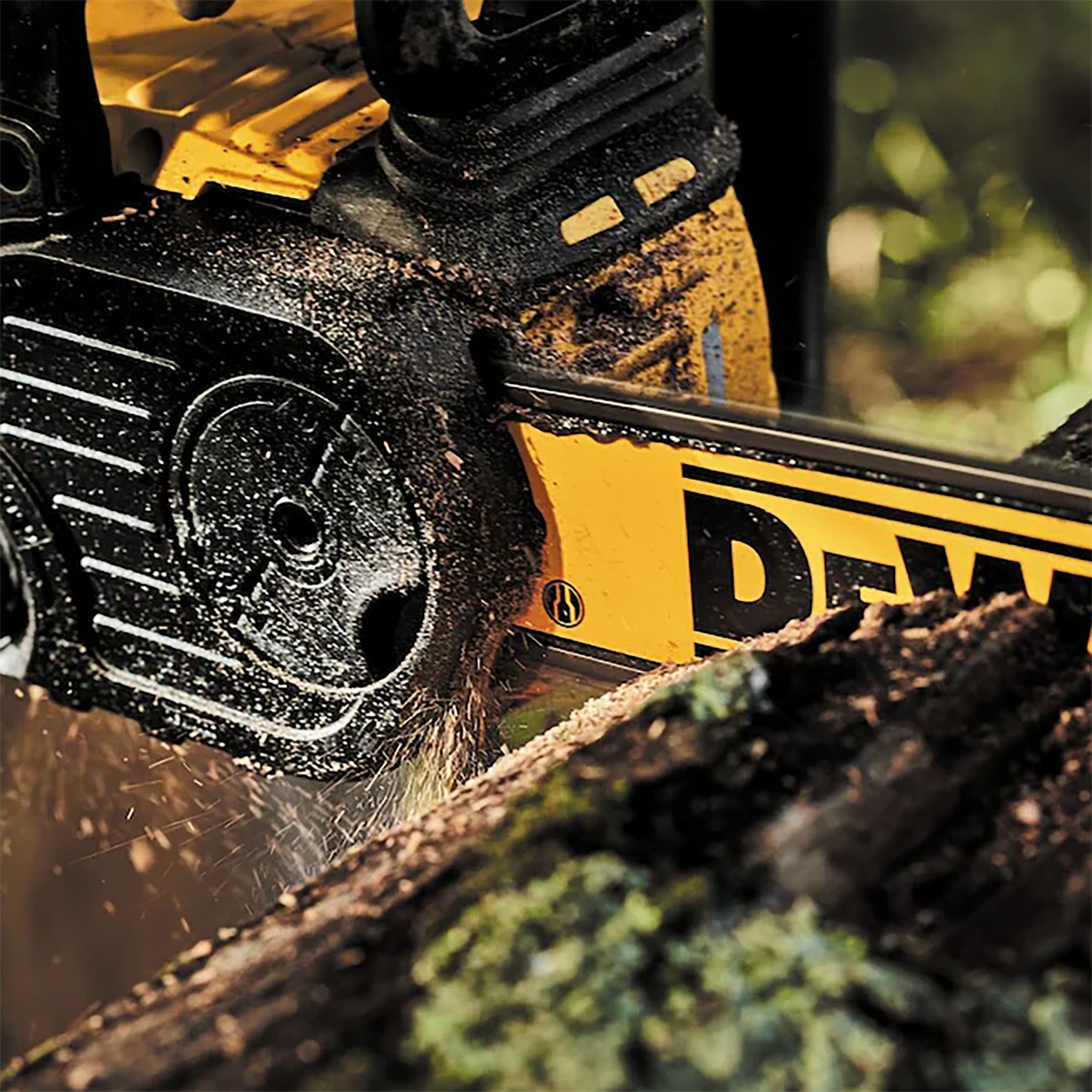 DEWALT DCCS670X1 – Trousse de tronçonneuse sans fil sans balai au lithium-ion 60 V MAX FLEXVOLT de 40,6 cm avec batterie de 9 Ah et chargeur