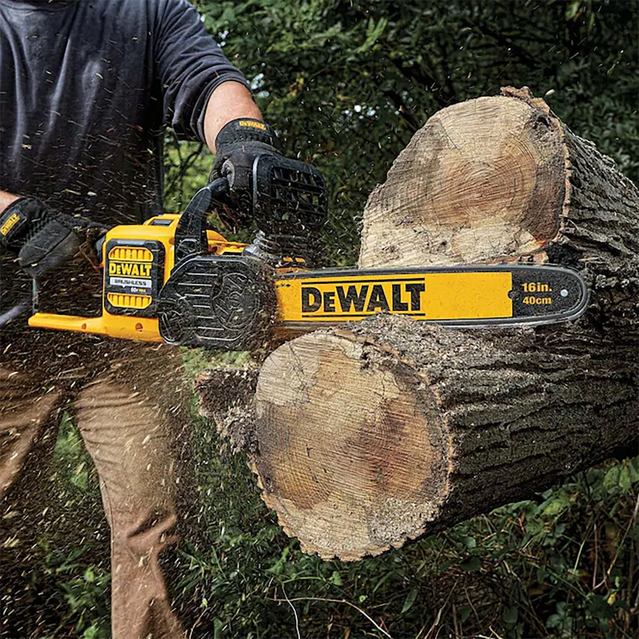 DEWALT DCCS670X1 – Trousse de tronçonneuse sans fil sans balai au lithium-ion 60 V MAX FLEXVOLT de 40,6 cm avec batterie de 9 Ah et chargeur