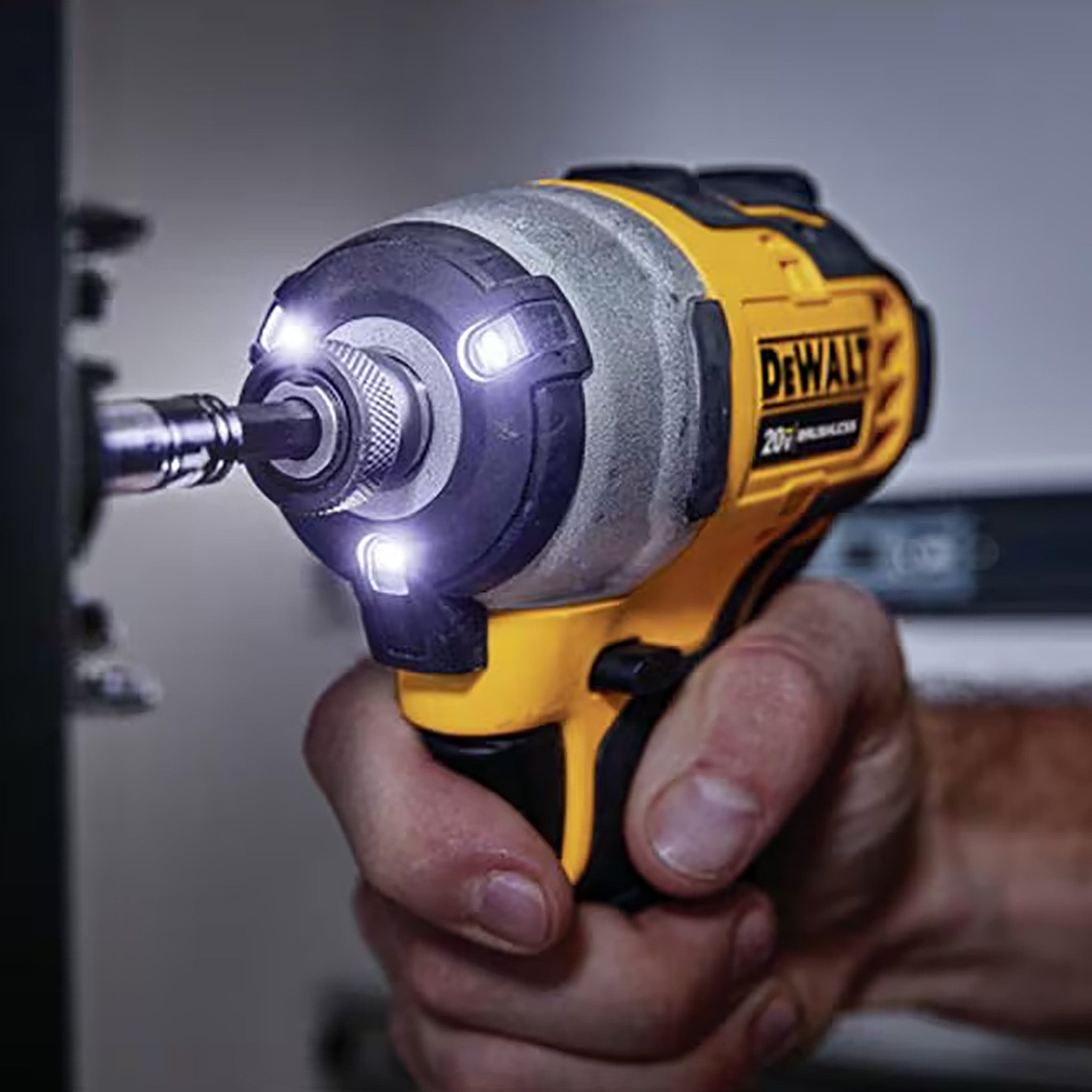 DEWALT DCF809D1 - 20V MAX ATOMIC Lithium-Ion Brushless Cordless Compact 1/4 inch Impact Driver Kit - with 2.0Ah Battery, Charger & Bag